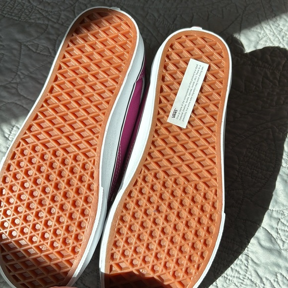 Brand New Vans Sneakers - Picture 5 of 6